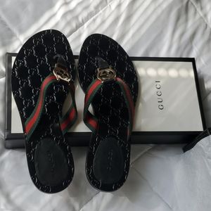 Gucci thong sandles